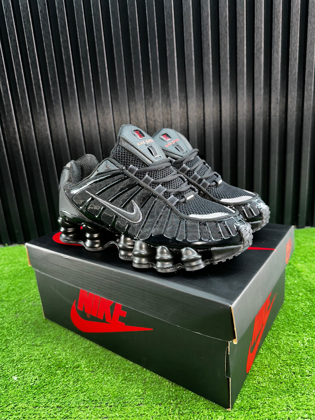 NIKE SHOX NEGRO