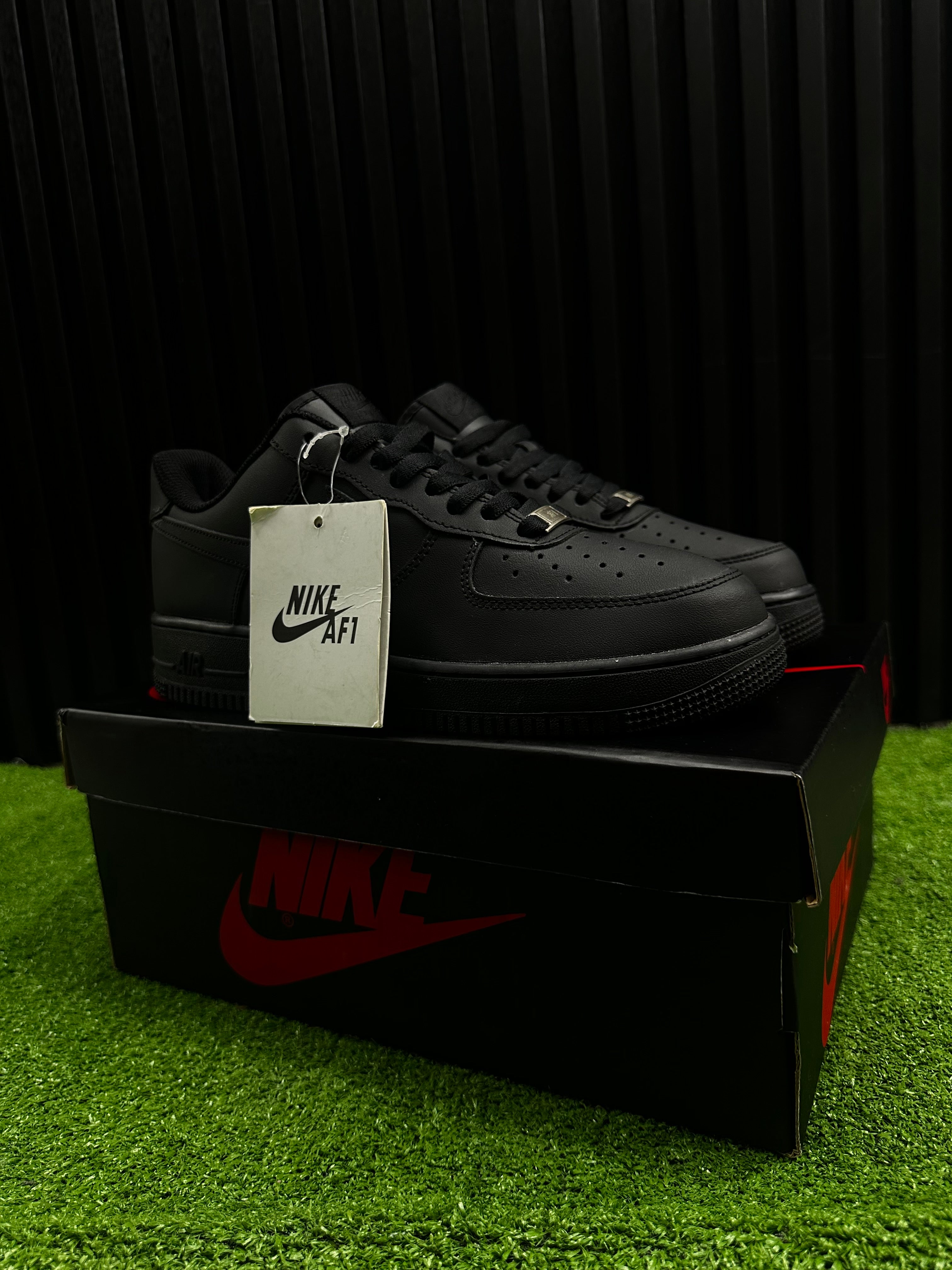 AIR FORCE ONE NEGRO