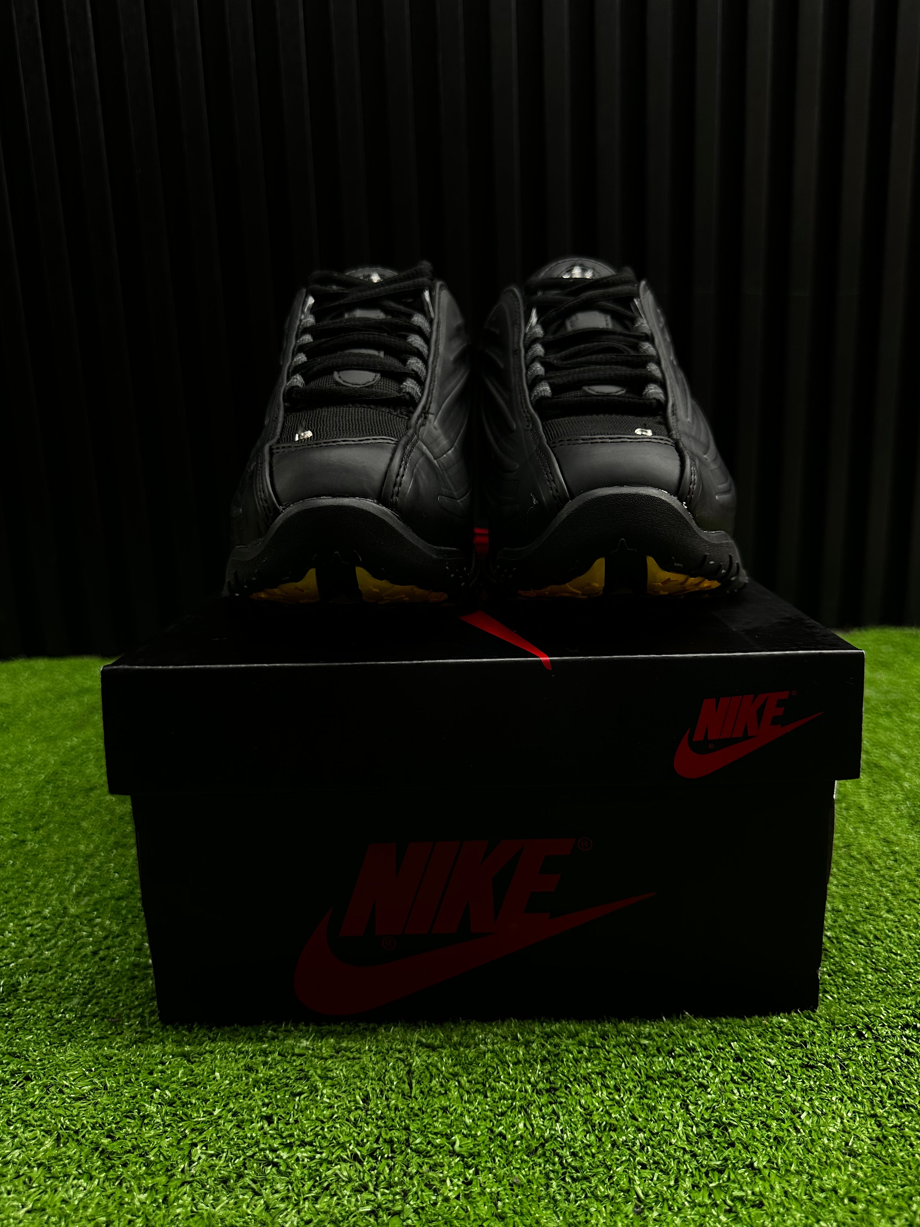 NOCTA HOT STEP 2 NEGRO