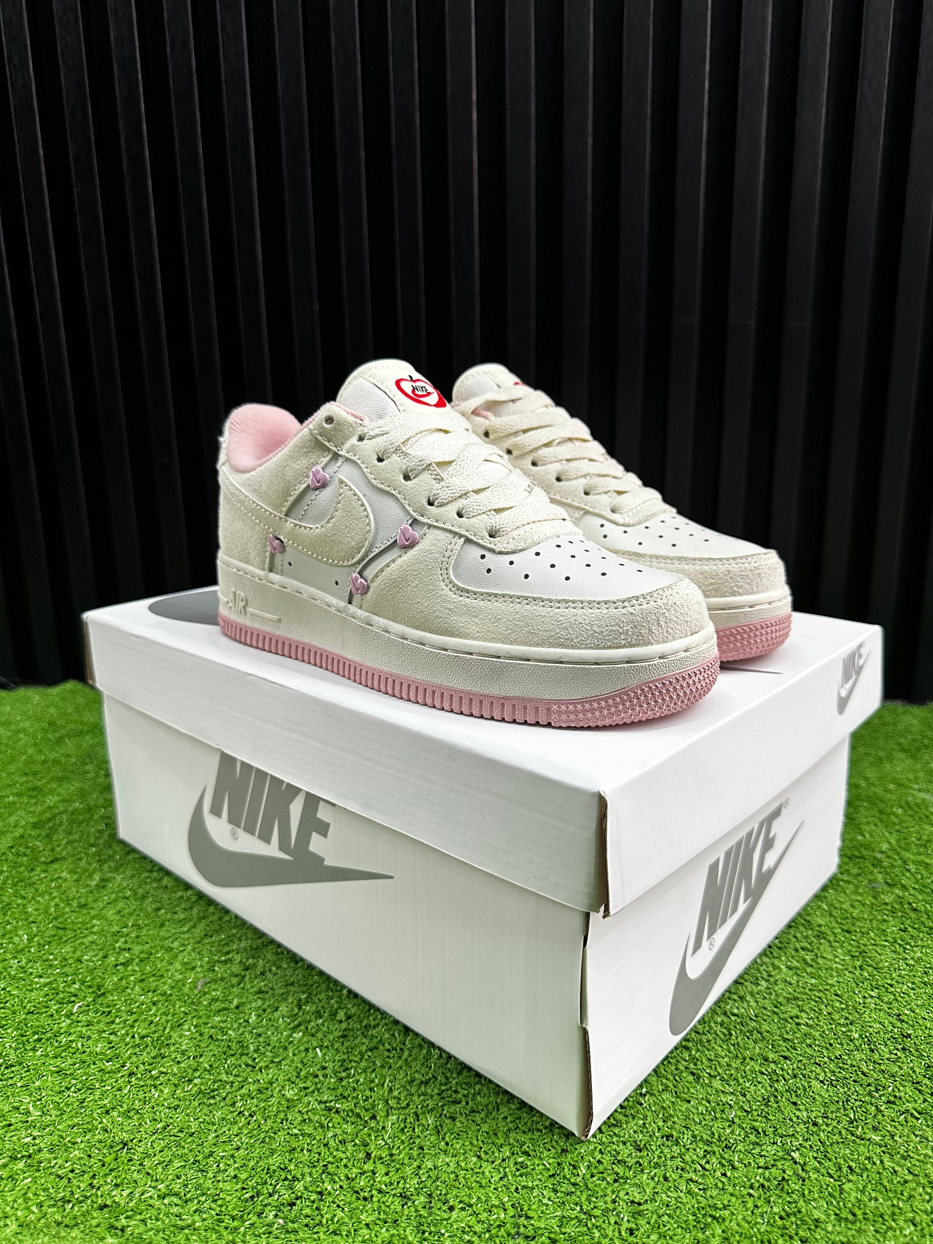 NIKE AF1 LOVE ROSA