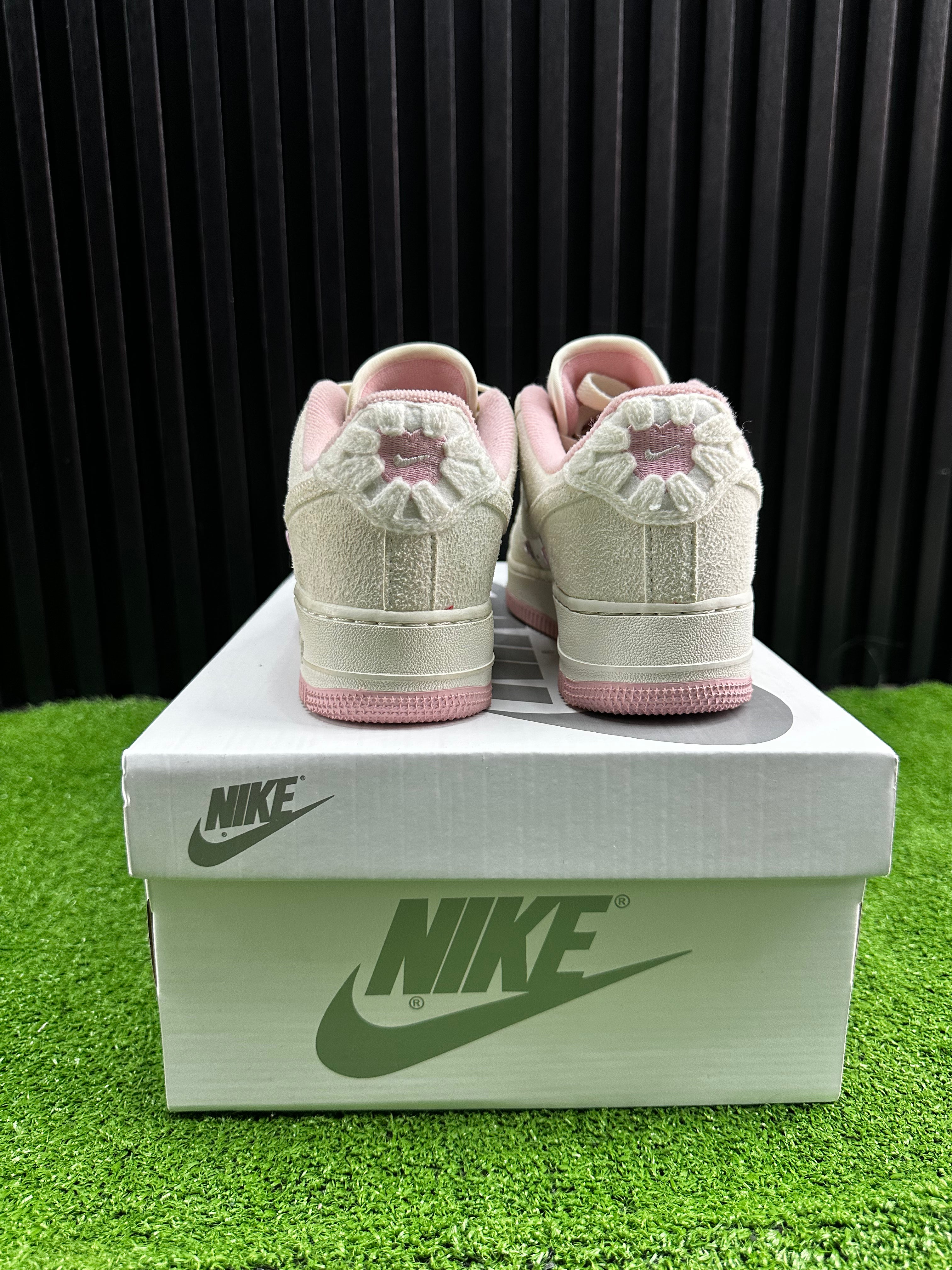 NIKE AF1 LOVE ROSA