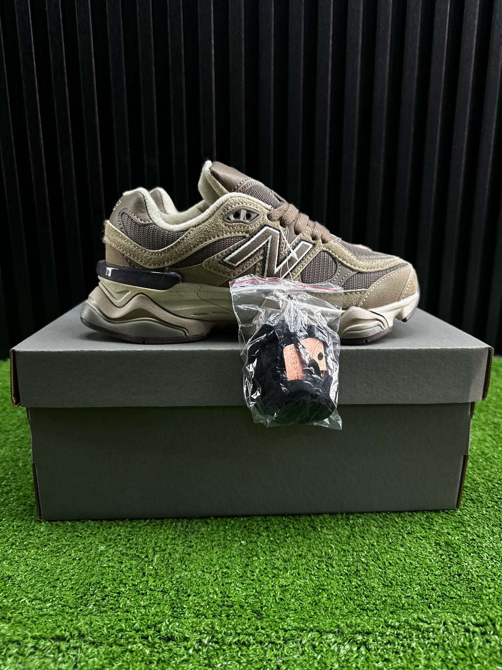NB 9060 MARRÓN