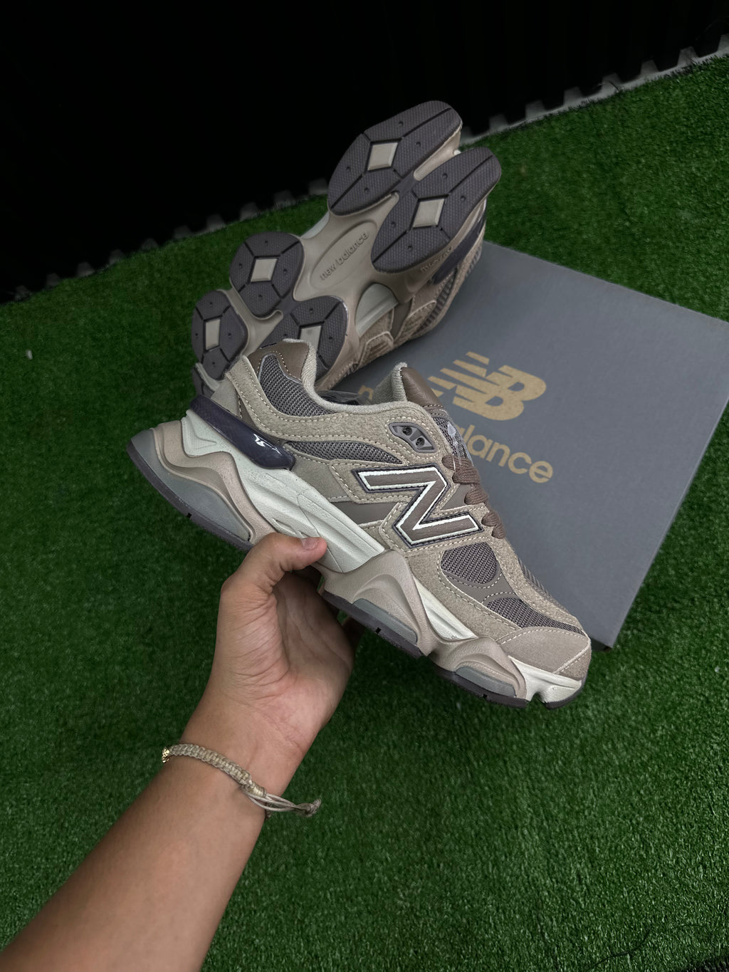 NB 9060 MARRÓN