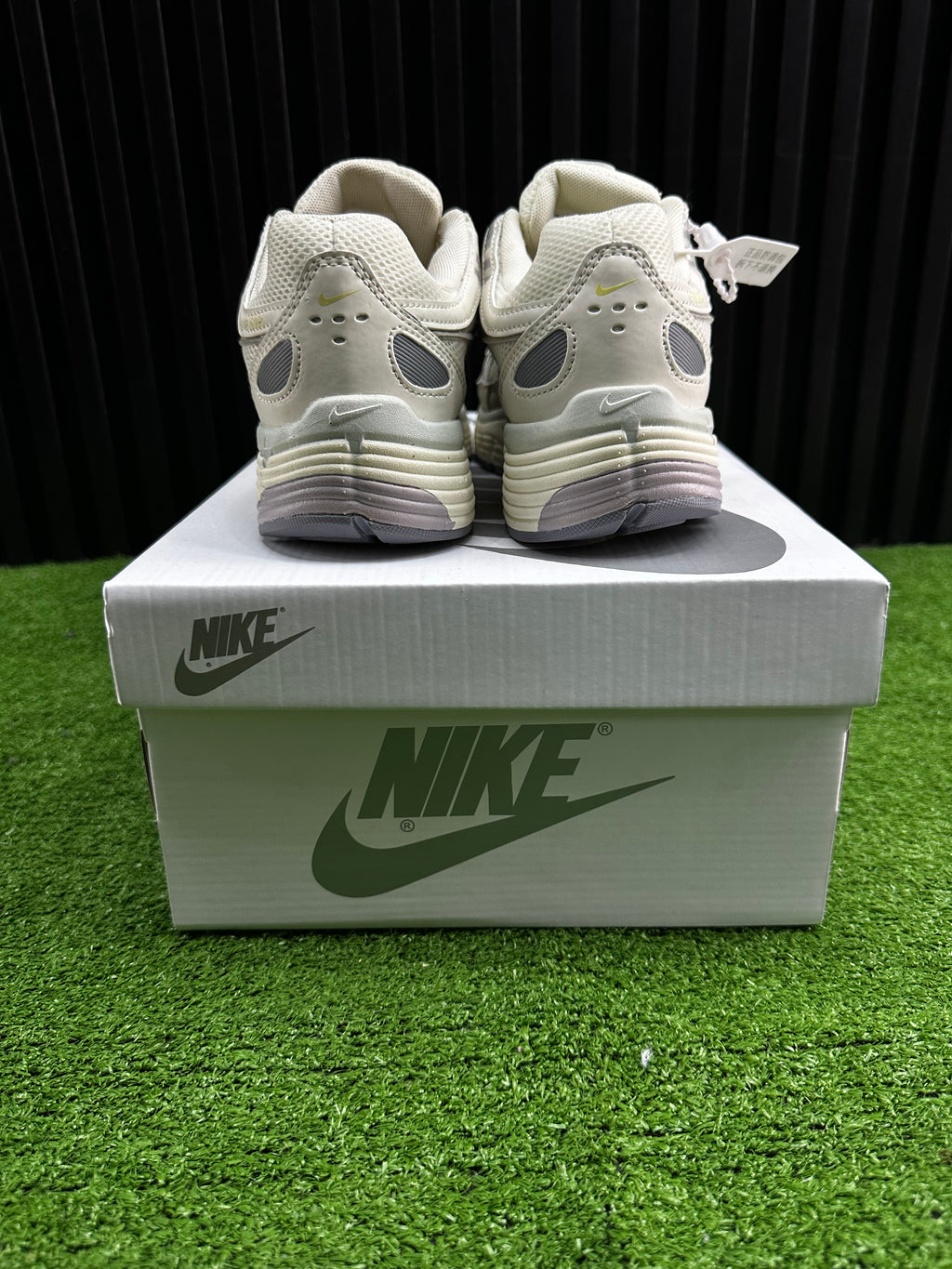 NIKE P-6000 NEUTRO