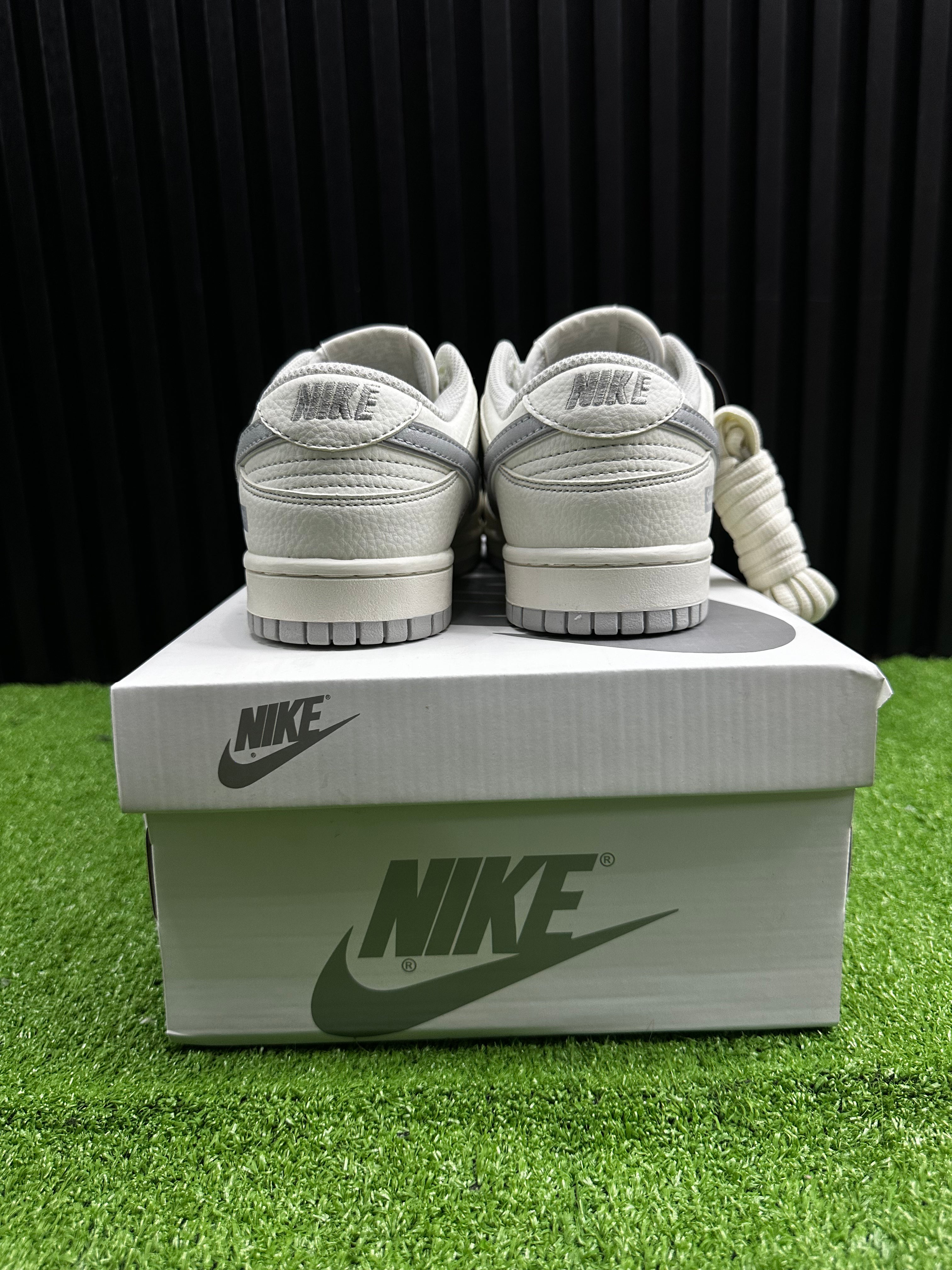 NIKE SB DUNK LOW BLANCO